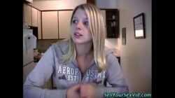 Amateur real girlfriend shows her creampie