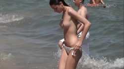 Amazing body Topless on the Beach